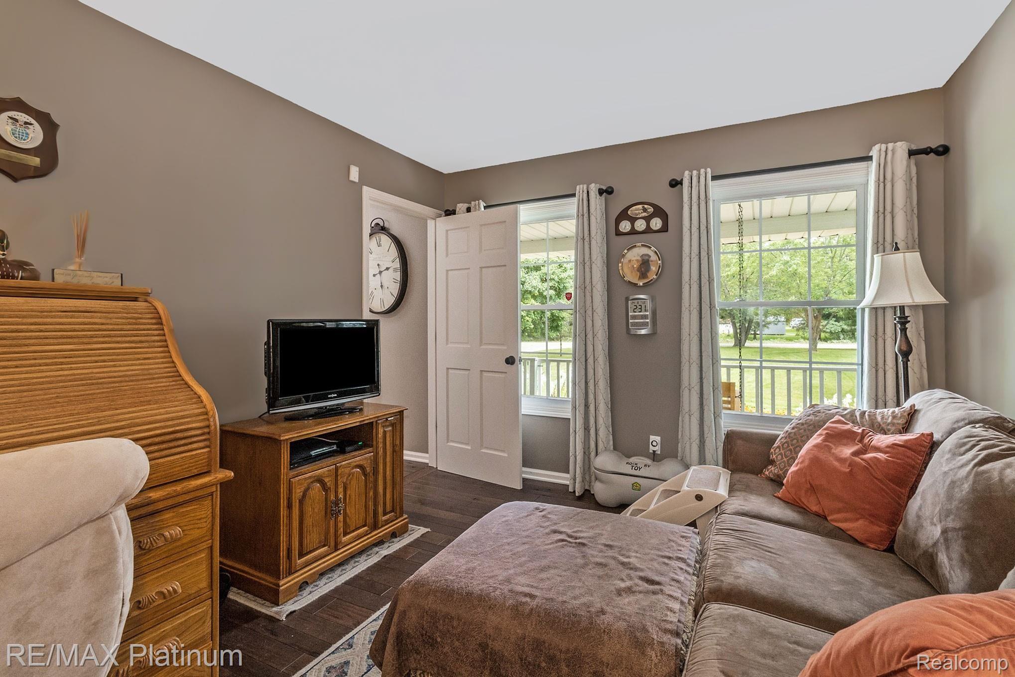 1158 Hunter Road Brighton, MI 48114 - Photo 22 of 37 10.jpg