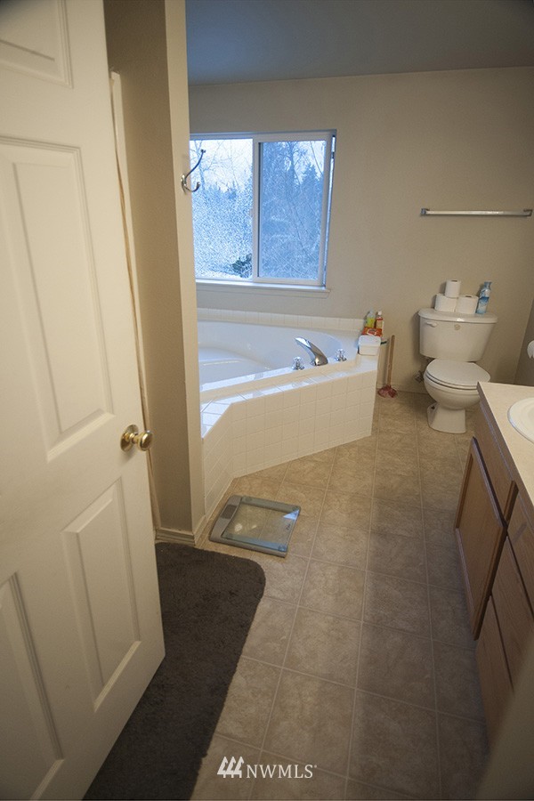 14502 Southeast 188 Way Renton, WA 98058 - Photo 9 of 15 Gallery Image 9