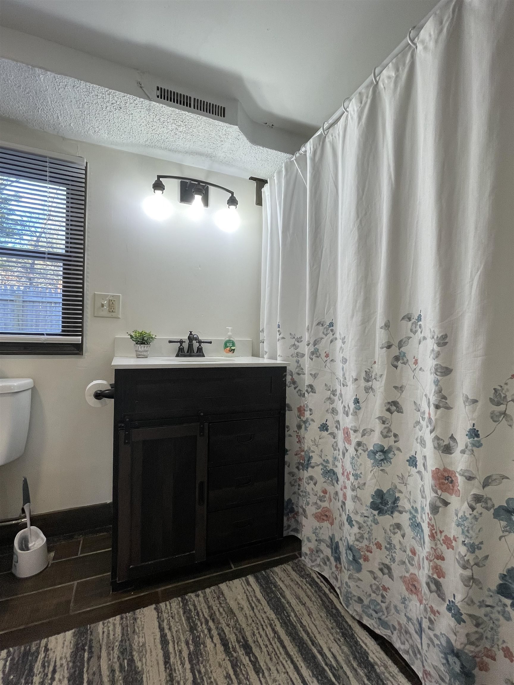 11 N Road Kingston, NH 03848 - Photo 31 of 60