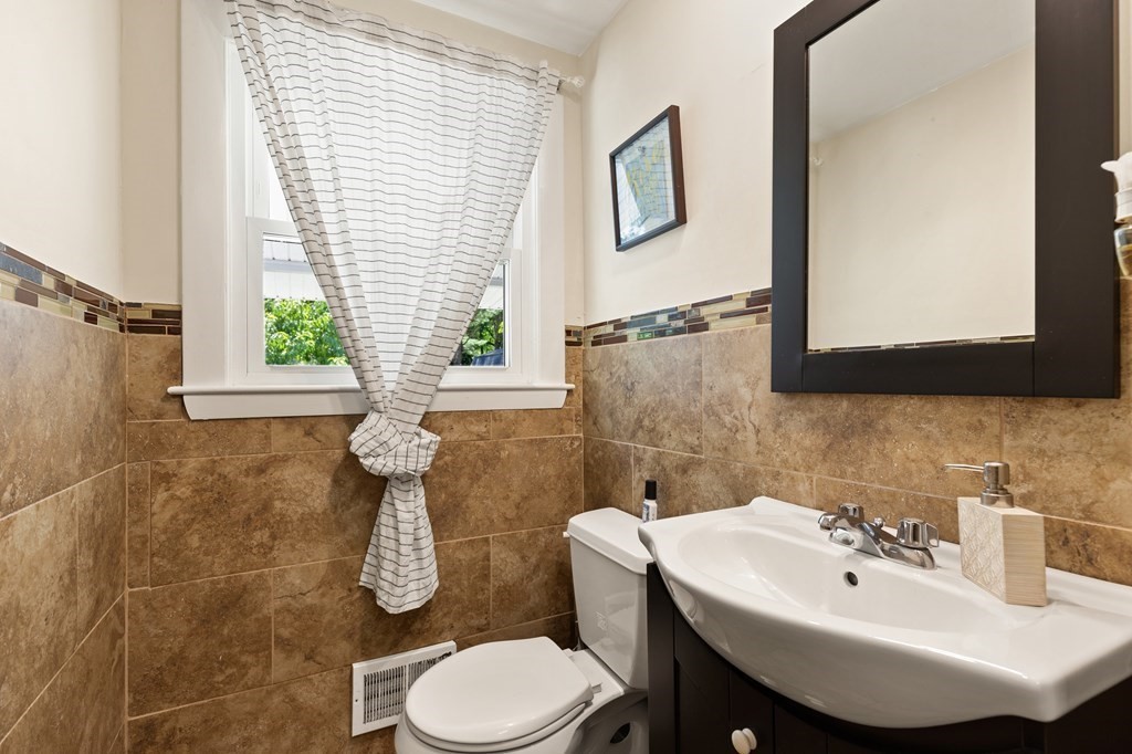 66 Dean Road Wayland, MA 01778 - Photo 29 of 41 Gallery Image 29
