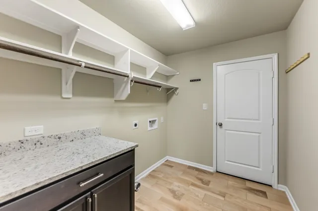 $259,000 | 148 Emery Oak Way, Huntsville, TX 77320