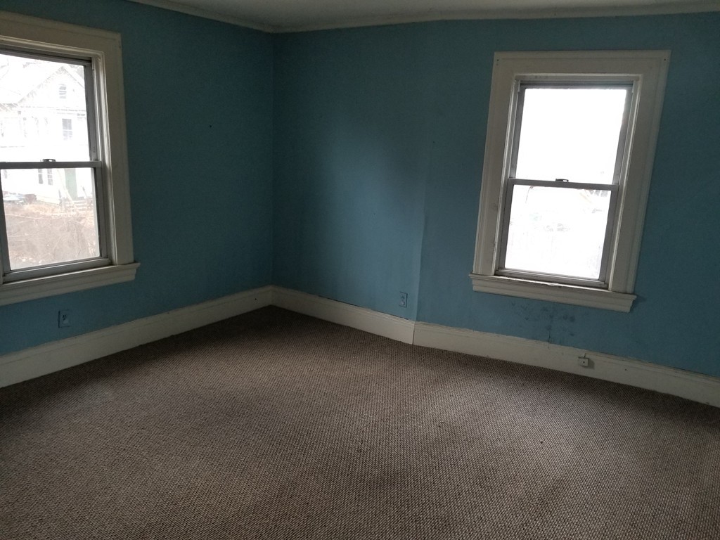 18 Hunter Place Springfield, MA 01109 - Photo 8 of 13 Gallery Image 8