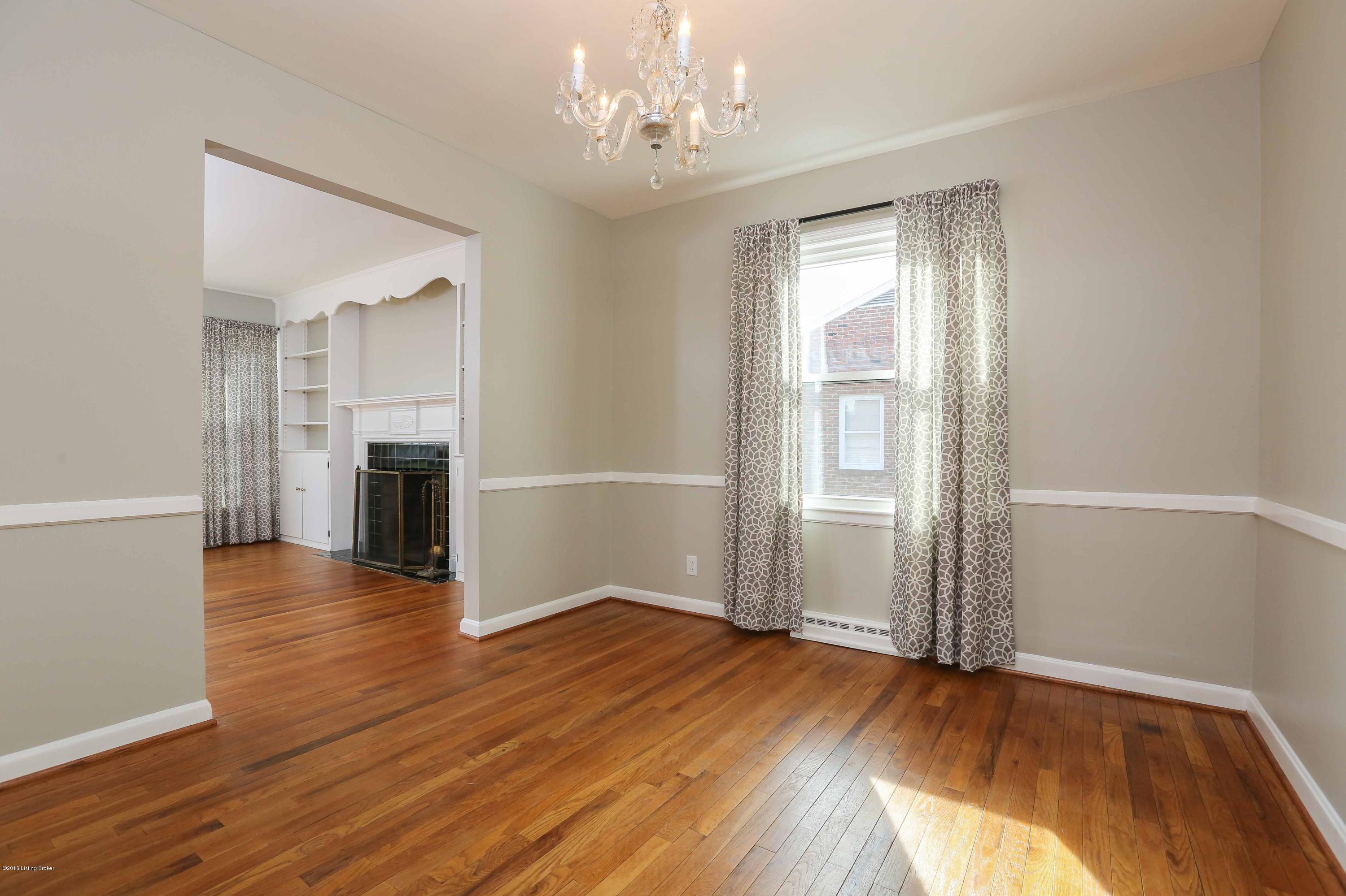 Formal Dining Room - 11' x 10'7"
