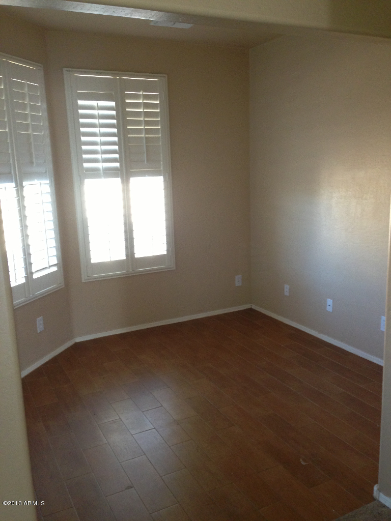 3432 West Apollo Road Phoenix, AZ 85041 - Photo 8 of 25 nhvhytc 008