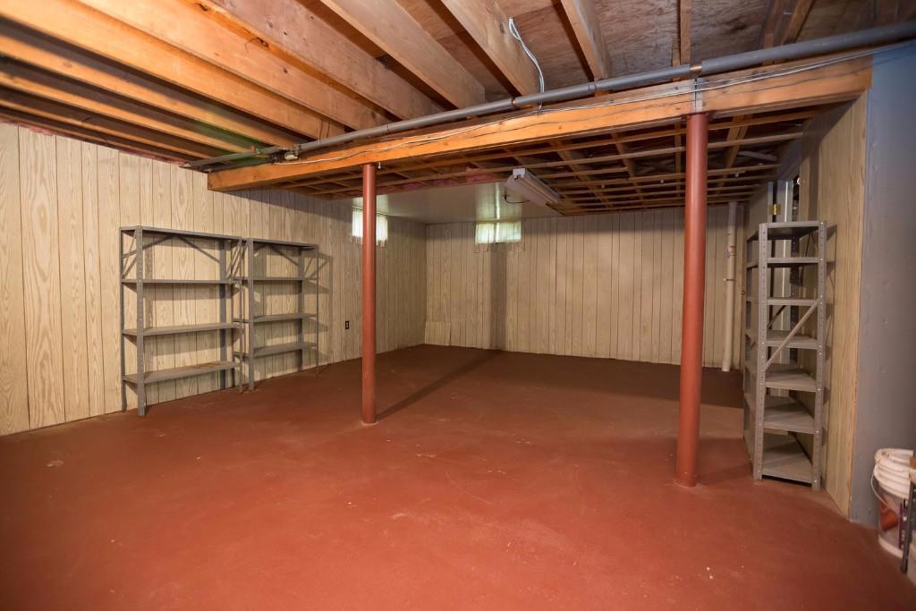 33 Presumpscot Road Windham, ME 04062 - Photo 29 of 35 Excellent workshop space in the...