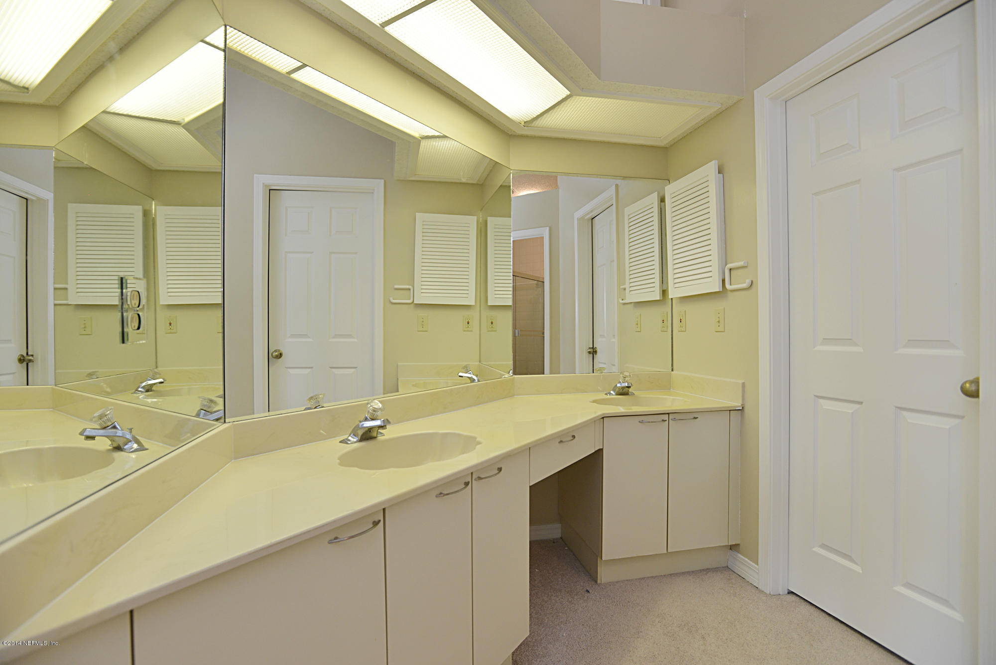 809 Tournament Road Ponte Vedra Beach, FL 32082 - Photo 18 of 28 Master Bathroom Double Sinks