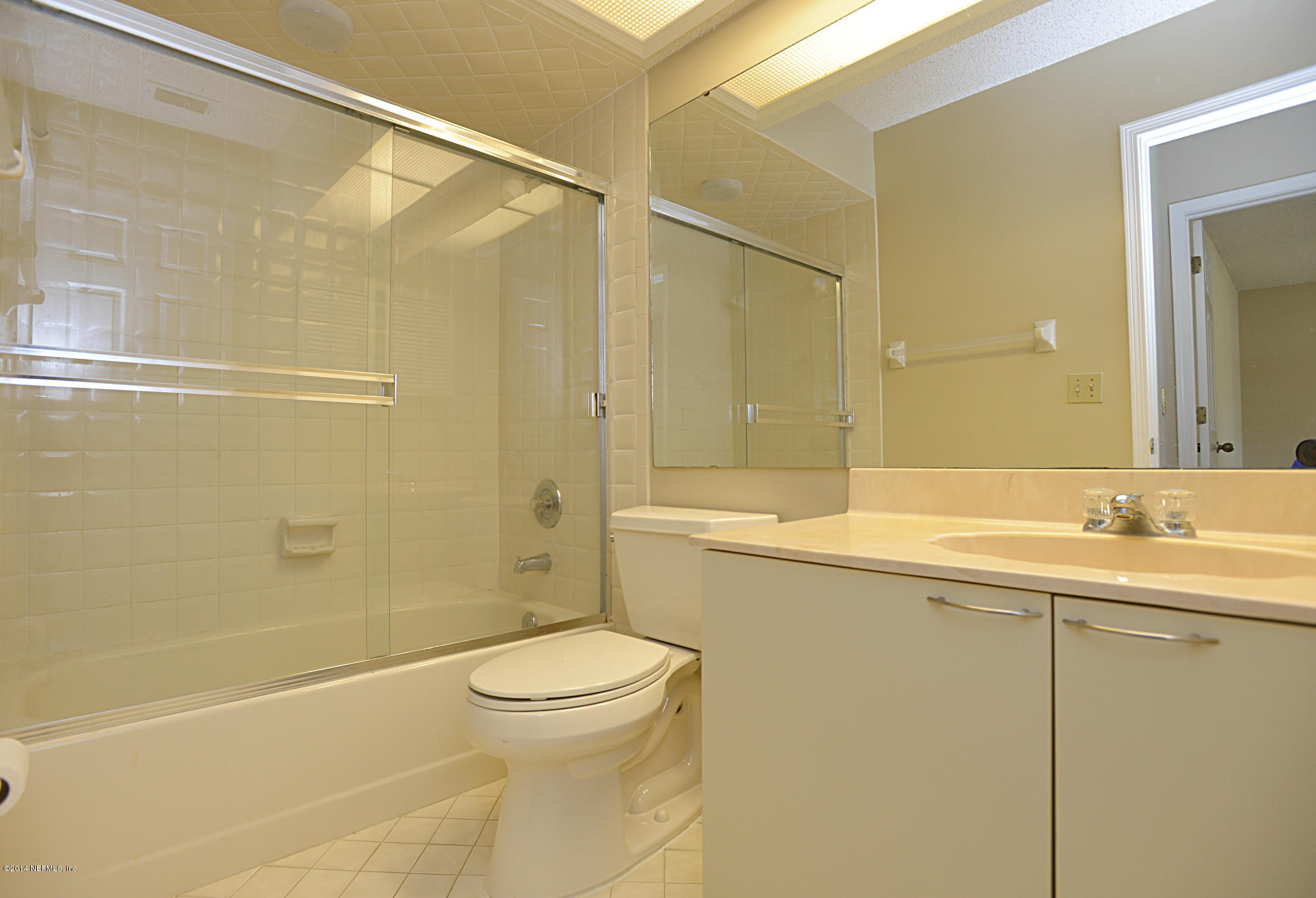 809 Tournament Road Ponte Vedra Beach, FL 32082 - Photo 19 of 28 Bathroom 2