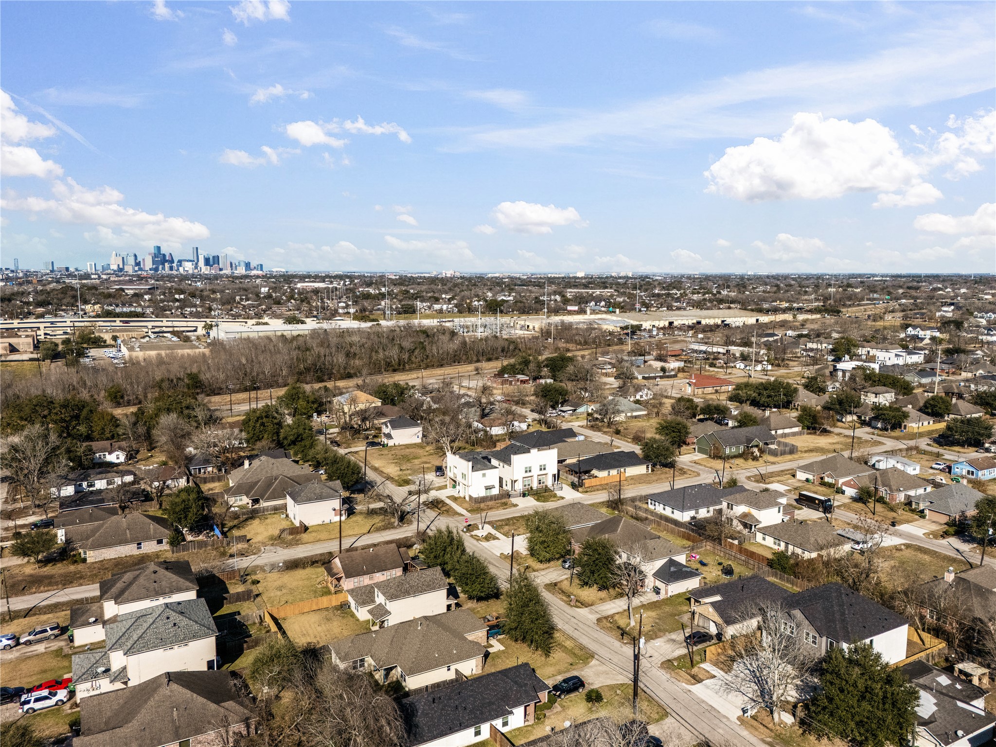 8019 Grandview Street Houston, TX 77051 - Photo 32 of 34 Aerial view of the neighborhood with proximity to downtown skyline