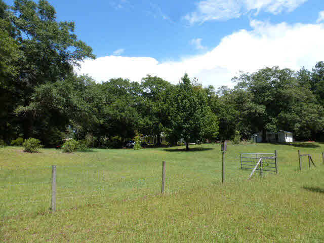7640 Lake Road Bay Minette, AL 36507 - Photo 18 of 21 FENCING