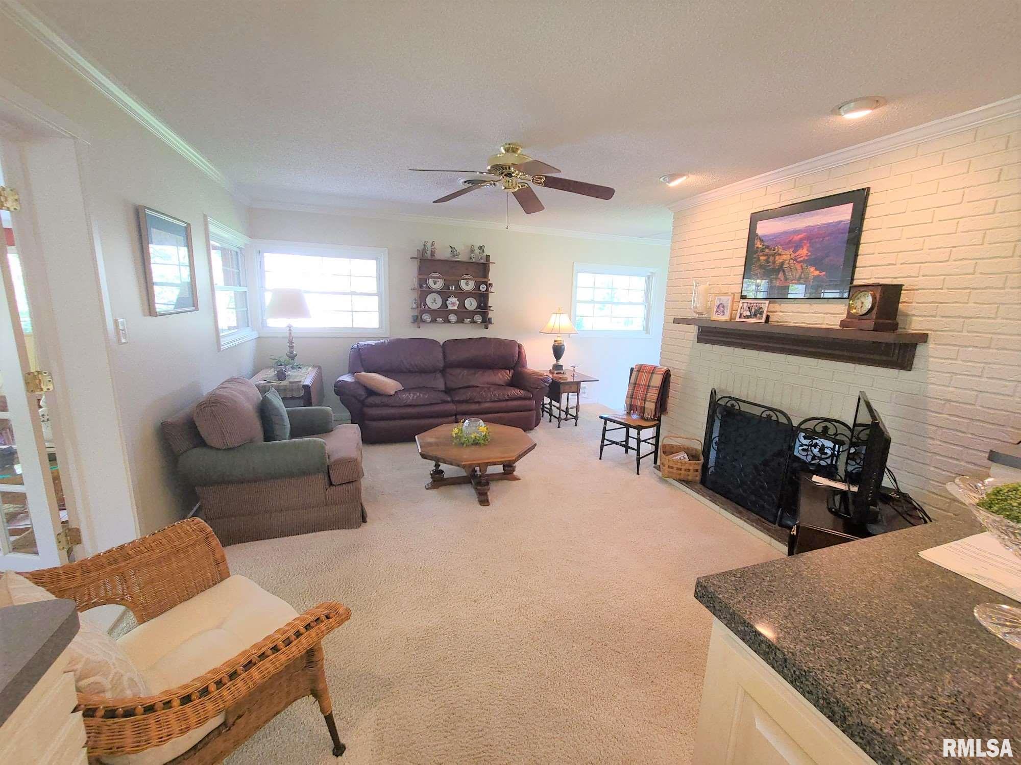 1314 Edgehill Road Jacksonville, IL 62650 - Photo 17 of 31 Gallery Image 17