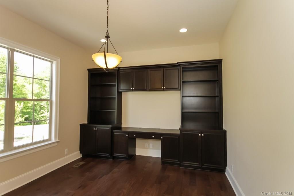 15618 June Washam Road Davidson, NC 28036 - Photo 4 of 24 Gallery Image 4