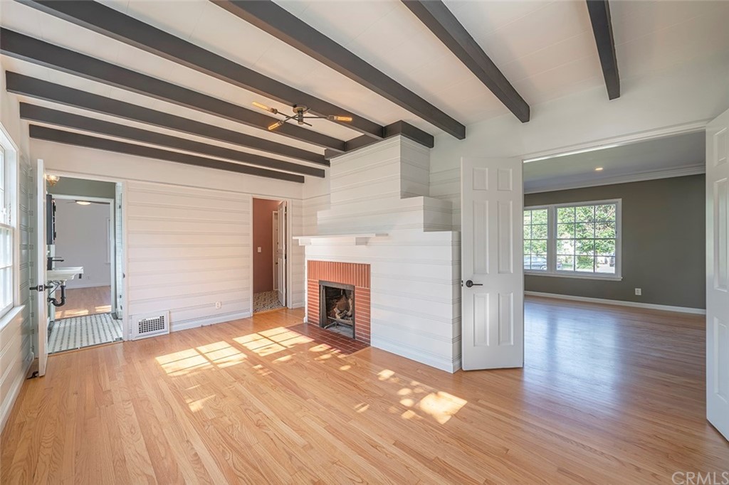 1110 Viscano Drive Glendale, CA 91207 - Photo 12 of 27