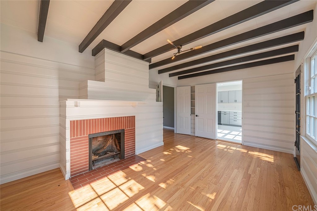 1110 Viscano Drive Glendale, CA 91207 - Photo 13 of 27