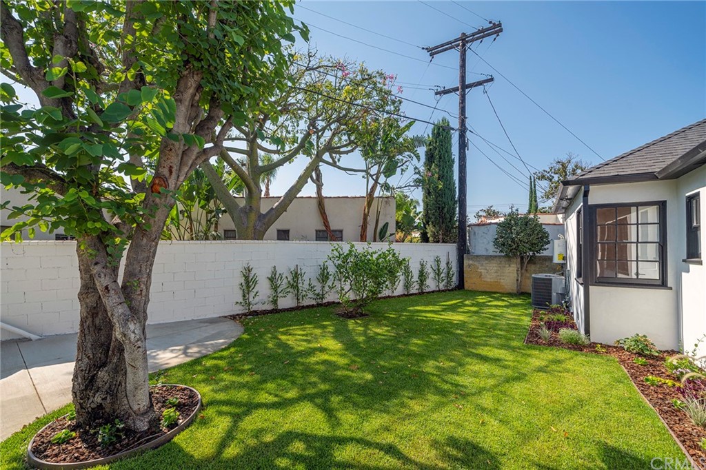 1110 Viscano Drive Glendale, CA 91207 - Photo 24 of 27