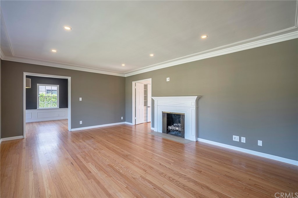 1110 Viscano Drive Glendale, CA 91207 - Photo 8 of 27