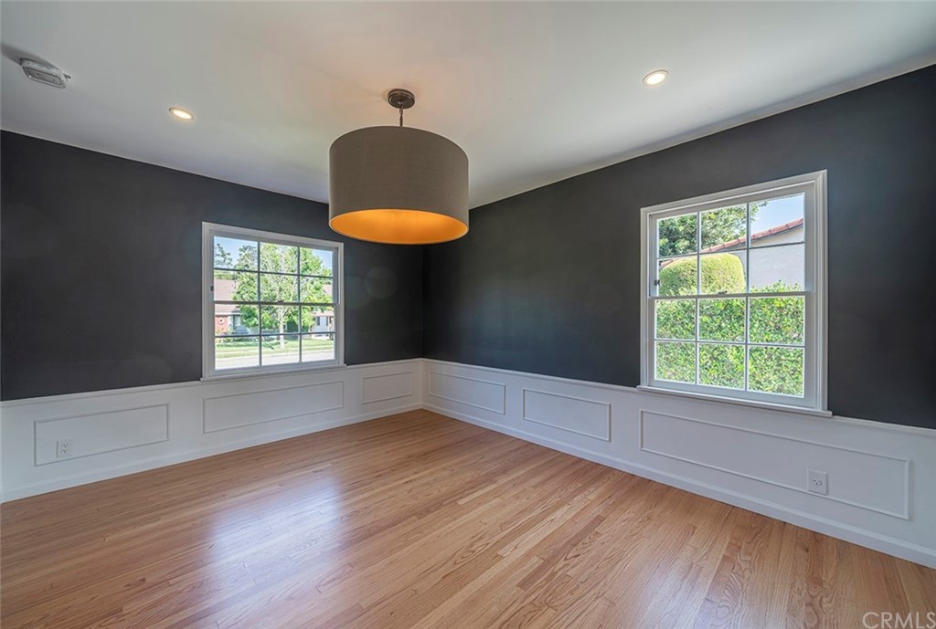 1110 Viscano Drive Glendale, CA 91207 - Photo 10 of 27