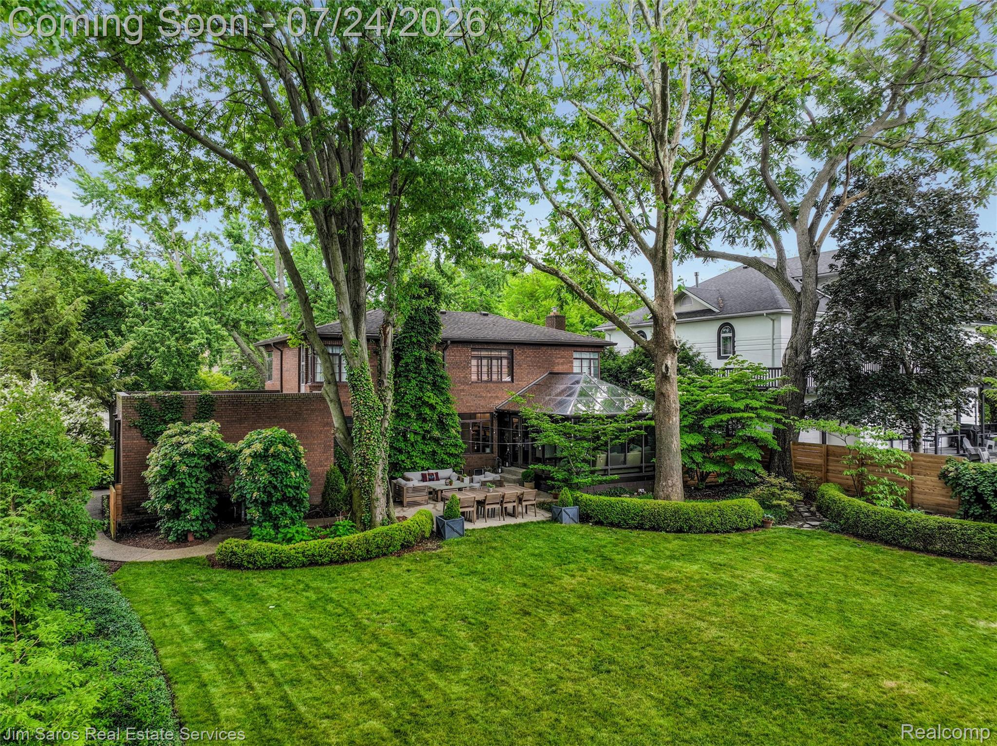 757 Middlesex Road Grosse Pointe, MI 48230 - Photo 3 of 45 09-757 Middlesex Rd 0021.jpg