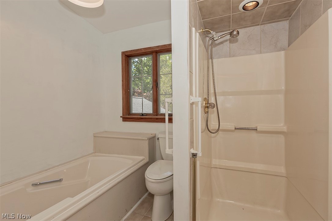 6704 Bonnieview Road Cleveland, OH 44143 - Photo 25 of 31 Gallery Image 25