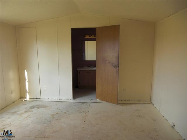 2149 Goetze Road Applegate, MI 48401 - Photo 5 of 11 31128034-4.JPG