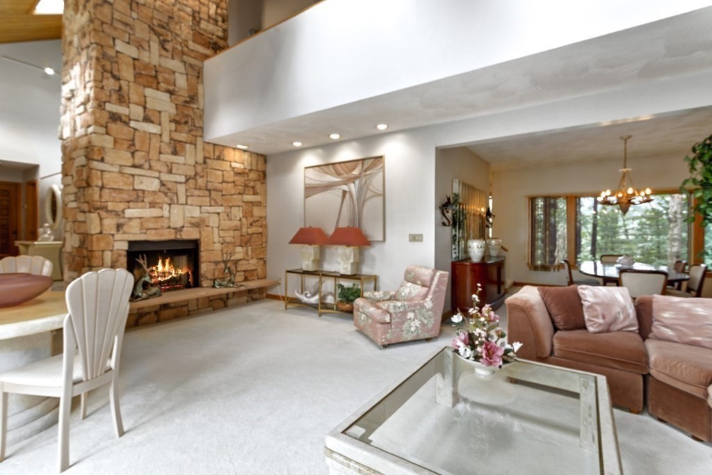 18 Hickory Hill Road Wakefield, MA 01880 - Photo 6 of 40 Gallery Image 6