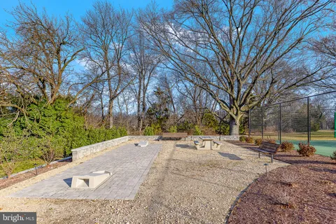 a view of a yard with entertaining space