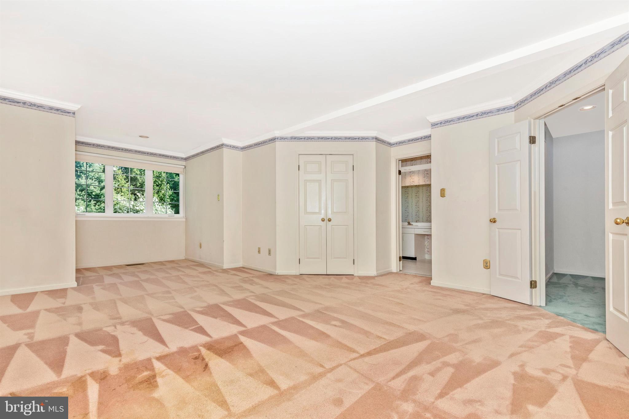 8 Wellfleet Lane Chesterbrook, PA 19087 - Photo 18 of 34 Spacious master with Walk in closet!