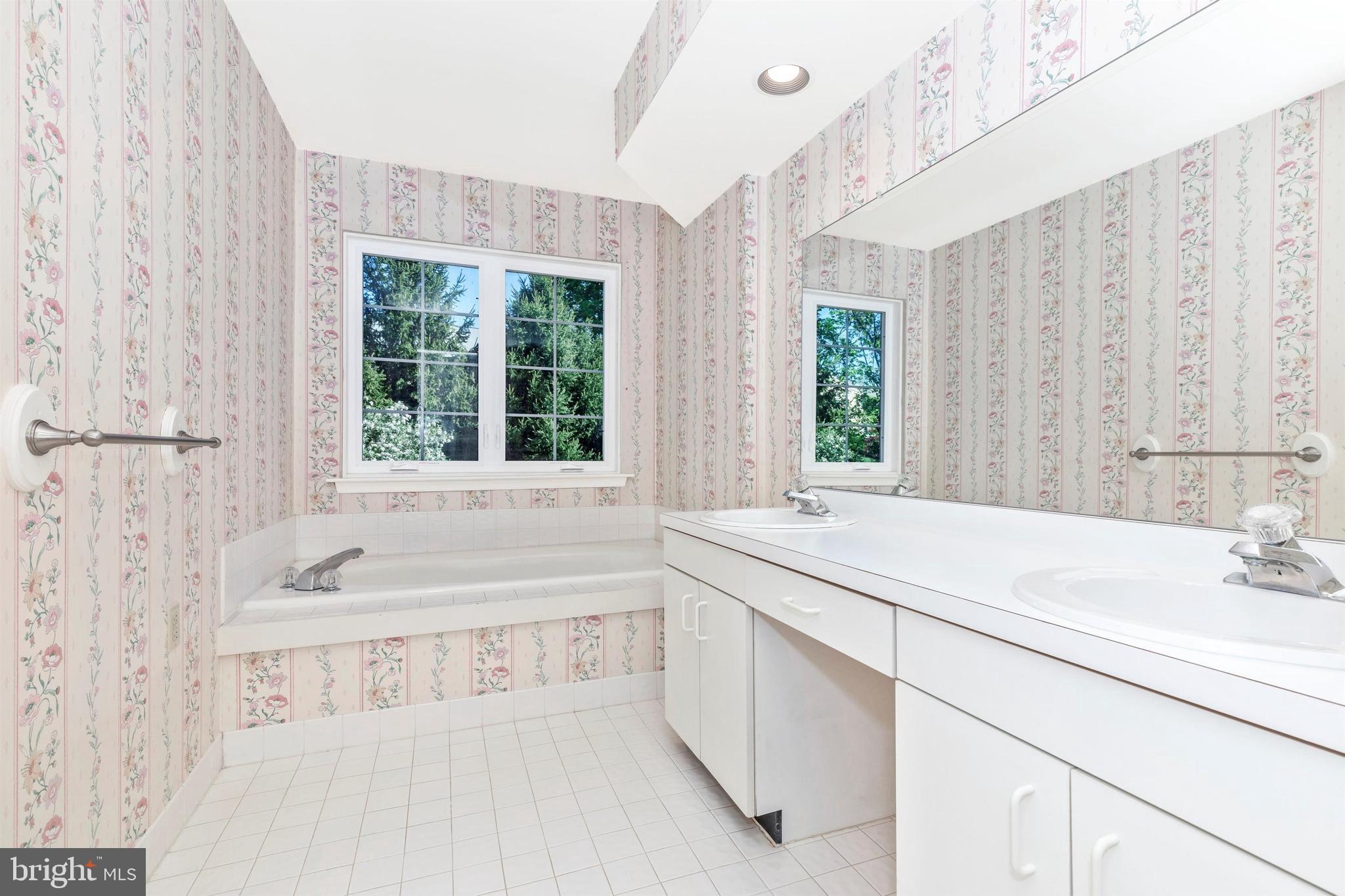 8 Wellfleet Lane Chesterbrook, PA 19087 - Photo 20 of 34 Master bath also has sep. shower cubicle