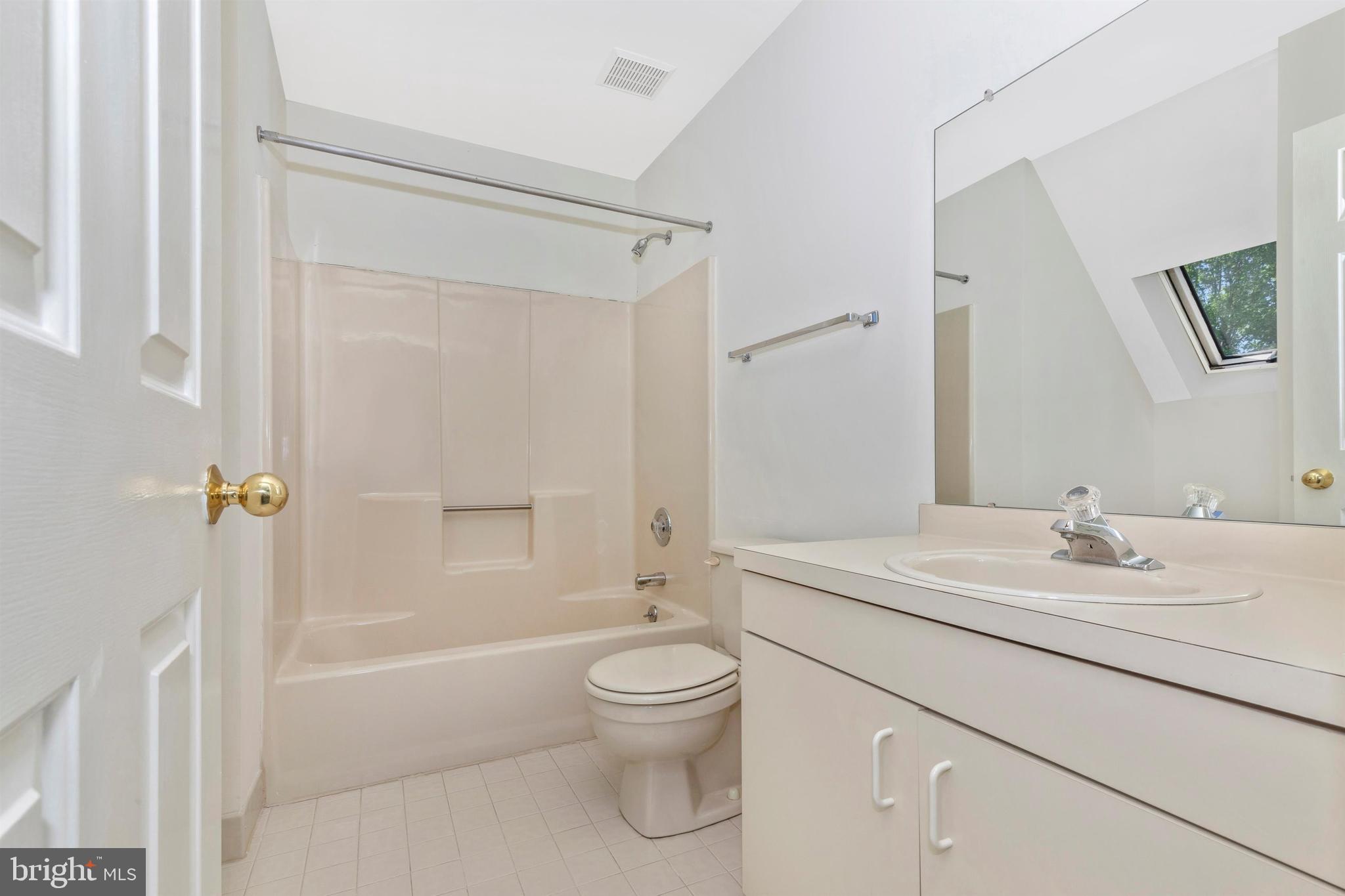 8 Wellfleet Lane Chesterbrook, PA 19087 - Photo 25 of 34 2nd bathroom