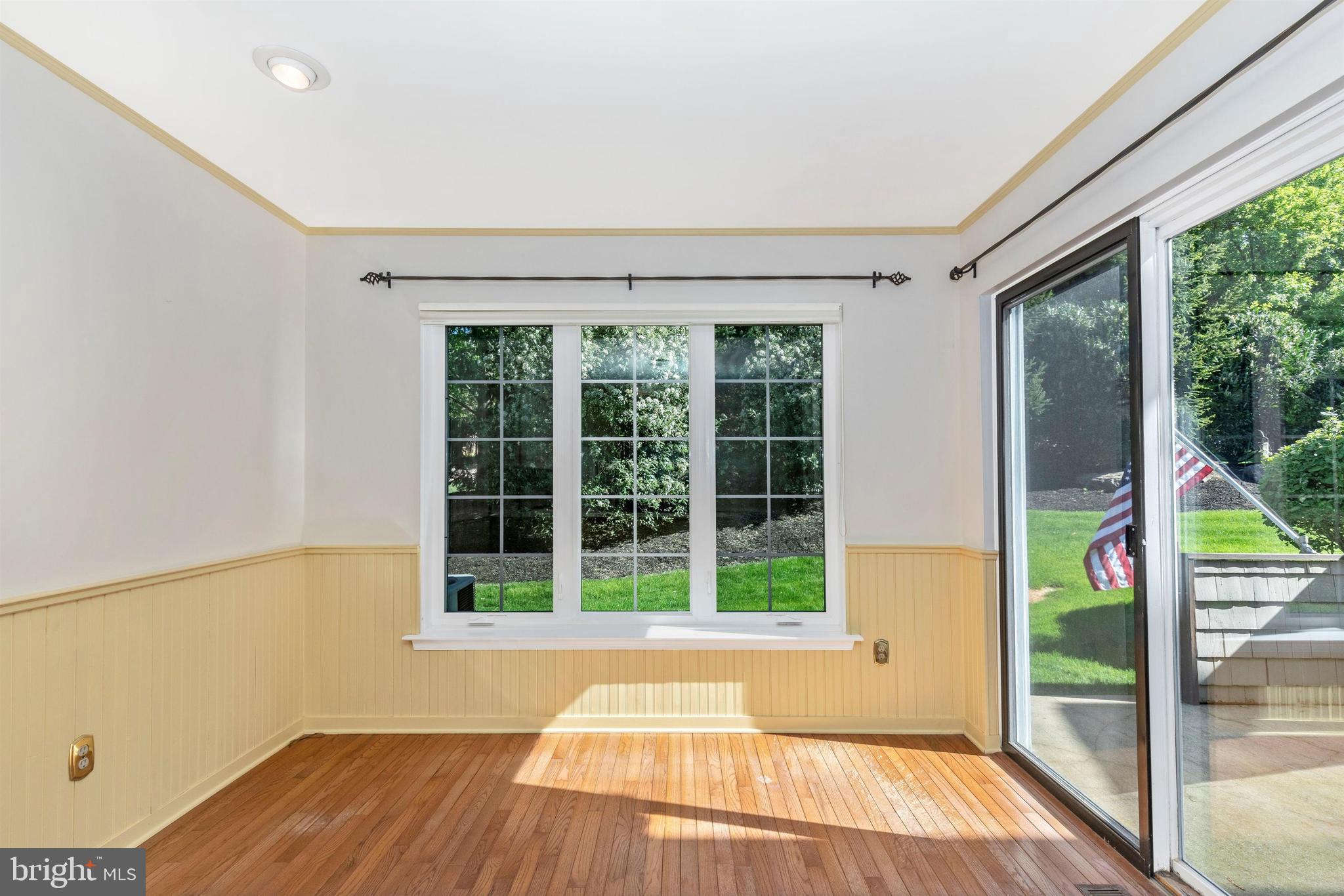 8 Wellfleet Lane Chesterbrook, PA 19087 - Photo 7 of 34 Breakfast/morning room