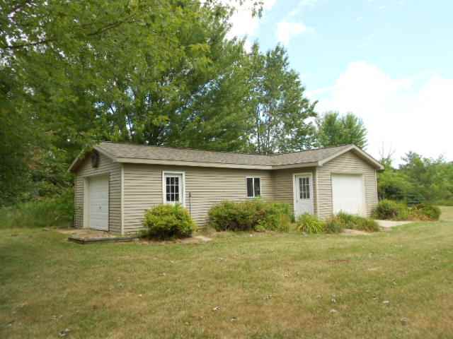 1660 East Copas Road Owosso, MI 48867 - Photo 27 of 28 31107026-27.JPG