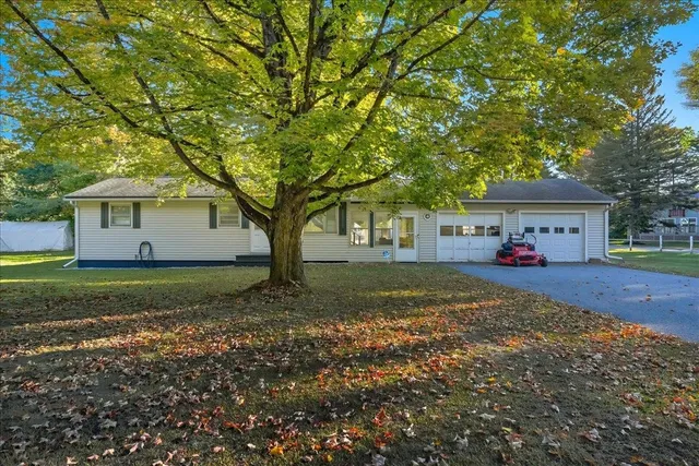 $340,000 | 45 Lake Road, Milton, VT 05468