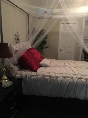 $1,595 | Undisclosed Address, Gainesville, FL 32653