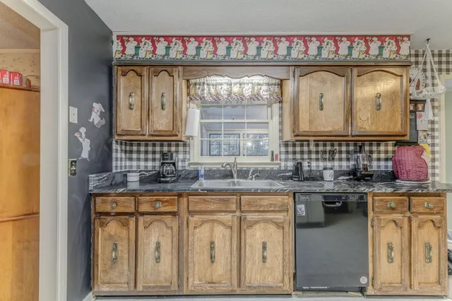 $350,000 | 1929 Sourwood Drive, Dalton, GA 30720