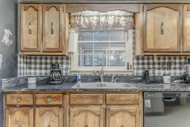 $350,000 | 1929 Sourwood Drive, Dalton, GA 30720