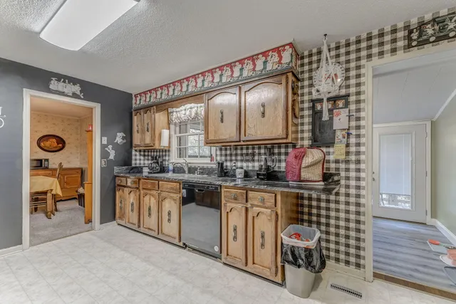 $350,000 | 1929 Sourwood Drive, Dalton, GA 30720