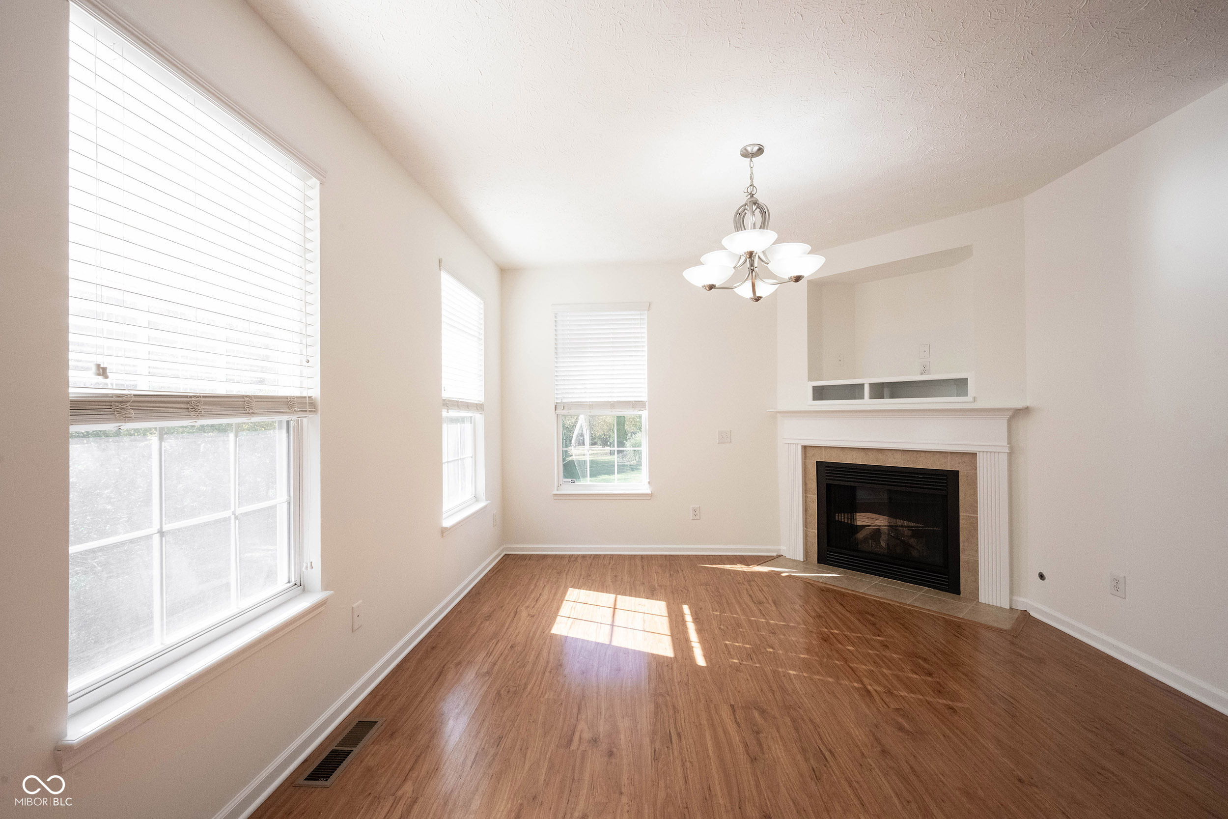 9009 Mercer Drive Fishers, IN 46038 - Photo 13 of 56