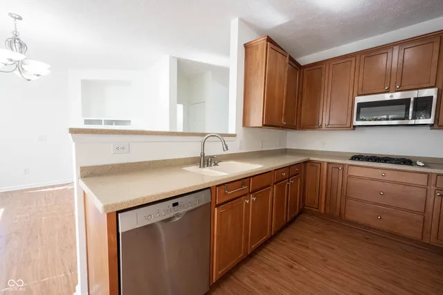 $2,395 | 9009 Mercer Drive, Fishers, IN 46038