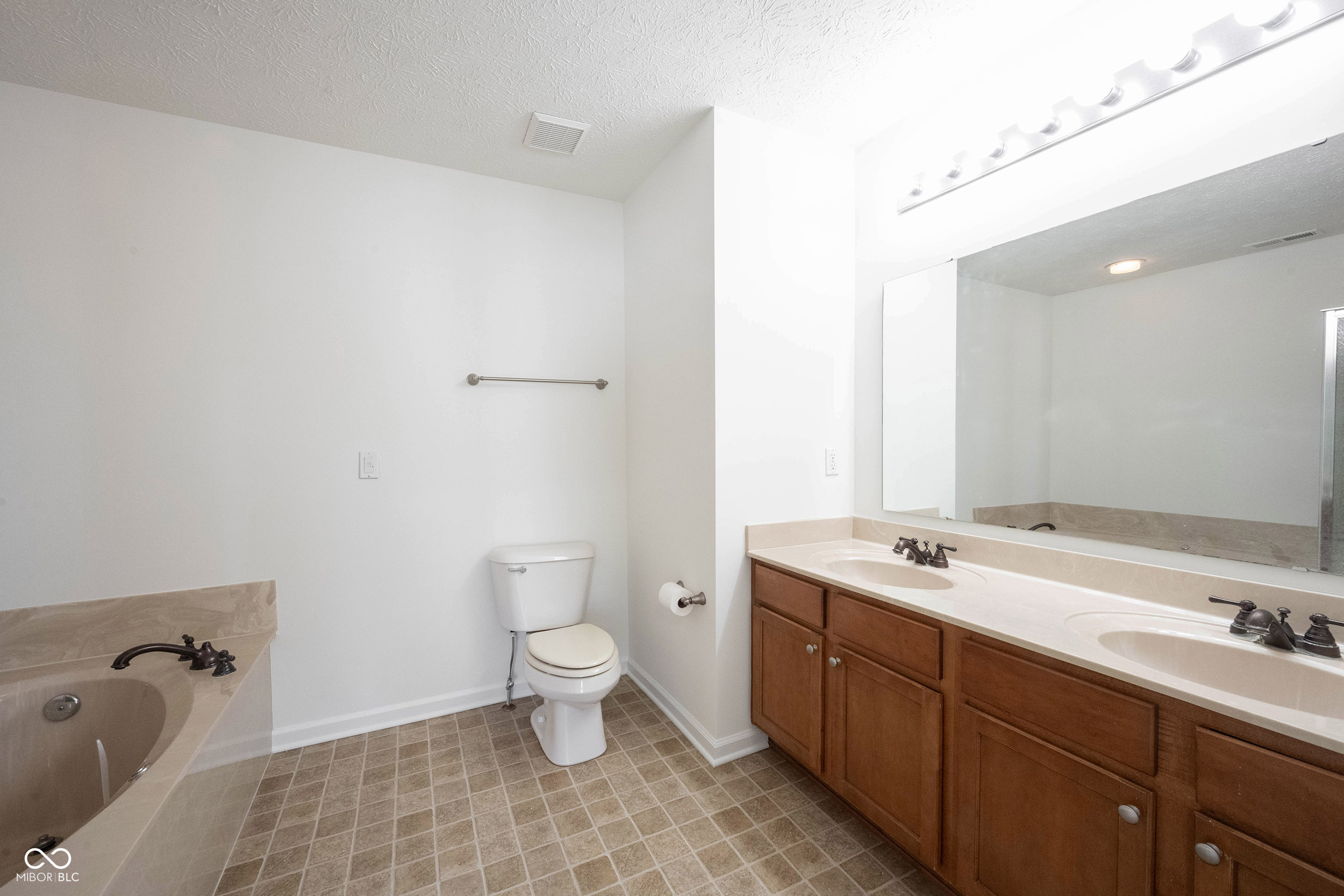 9009 Mercer Drive Fishers, IN 46038 - Photo 32 of 56