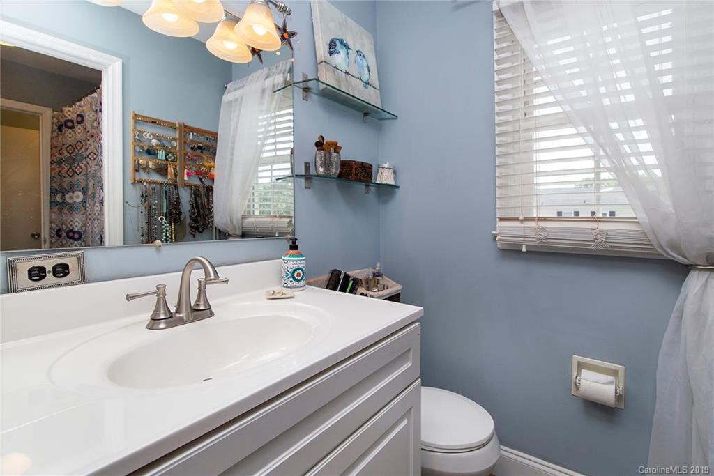 5905 Quail Hollow Road, Unit A Charlotte, NC 28210 - Photo 14 of 18 Gallery Image 14