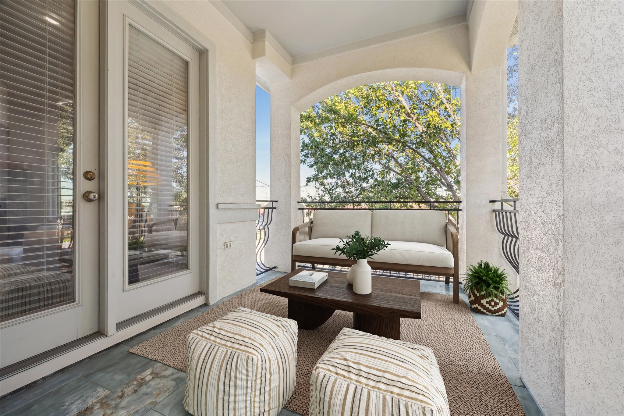 4701 Inker Street Houston, TX 77007 - Photo 39 of 45 a bedroom with furniture and a potted plant