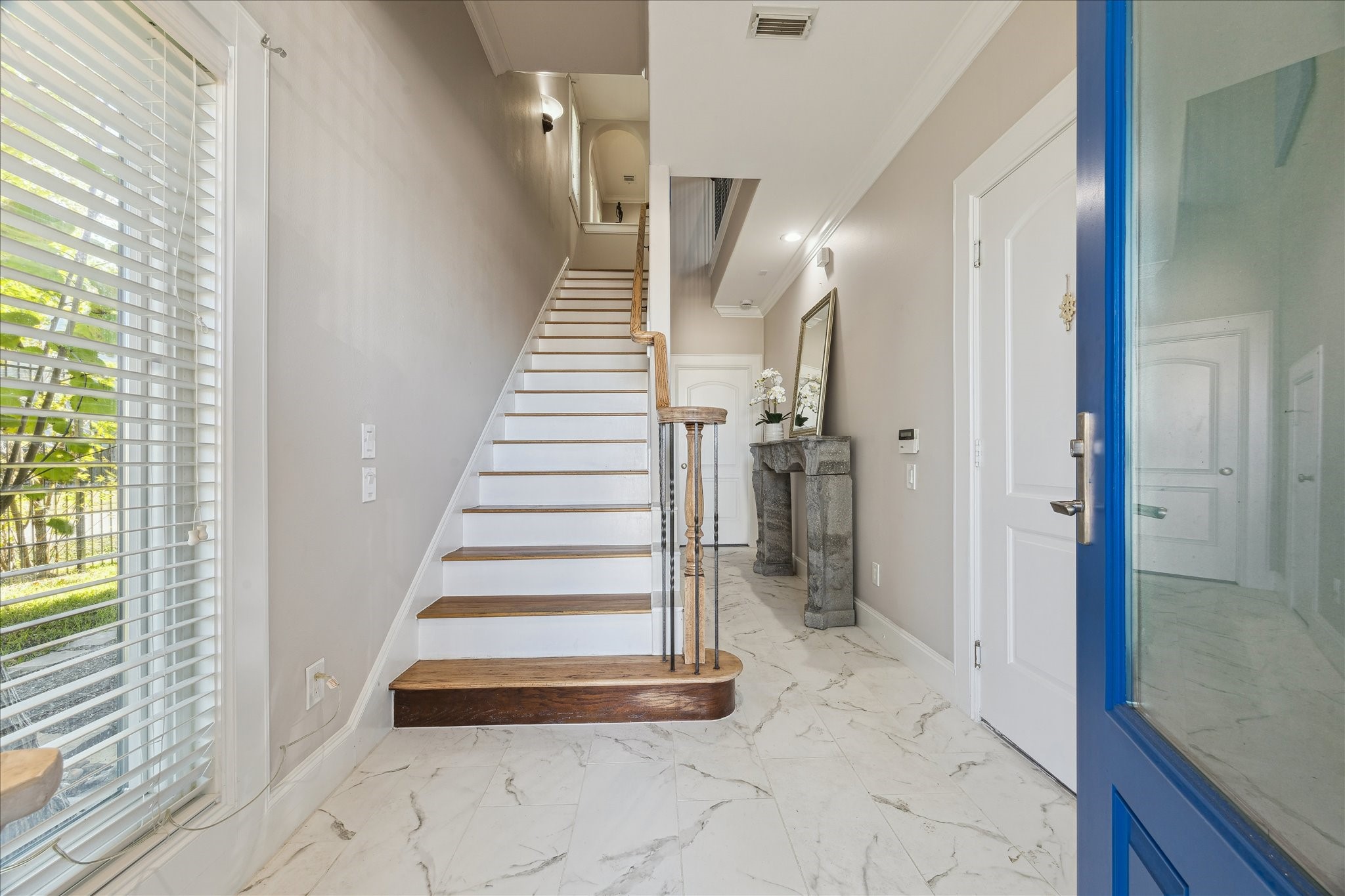 4701 Inker Street Houston, TX 77007 - Photo 5 of 45 a view of entryway with a front door