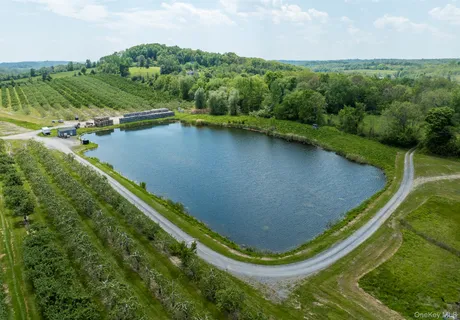 $1,595,000 | 641 North Avenue, Pleasant Valley, NY 12569