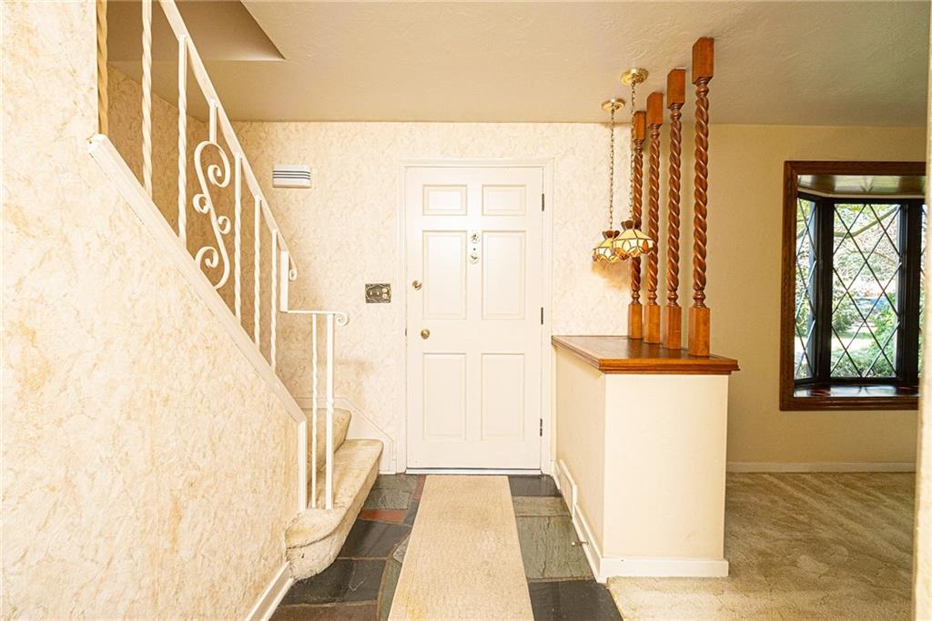 308 Tadmar Avenue Pittsburgh, PA 15237 - Photo 2 of 23