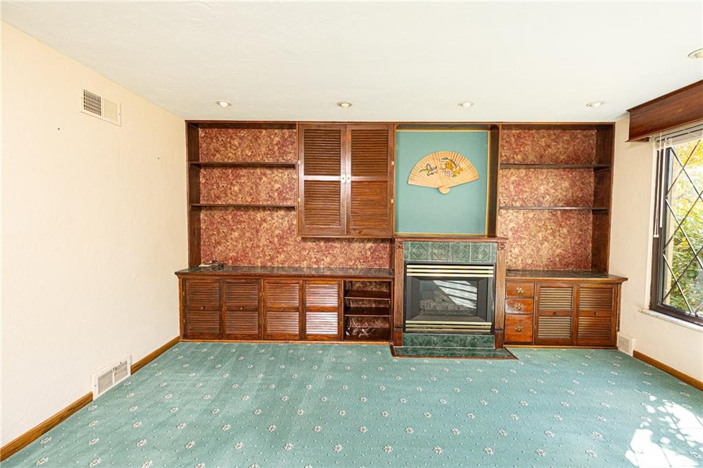 308 Tadmar Avenue Pittsburgh, PA 15237 - Photo 10 of 23