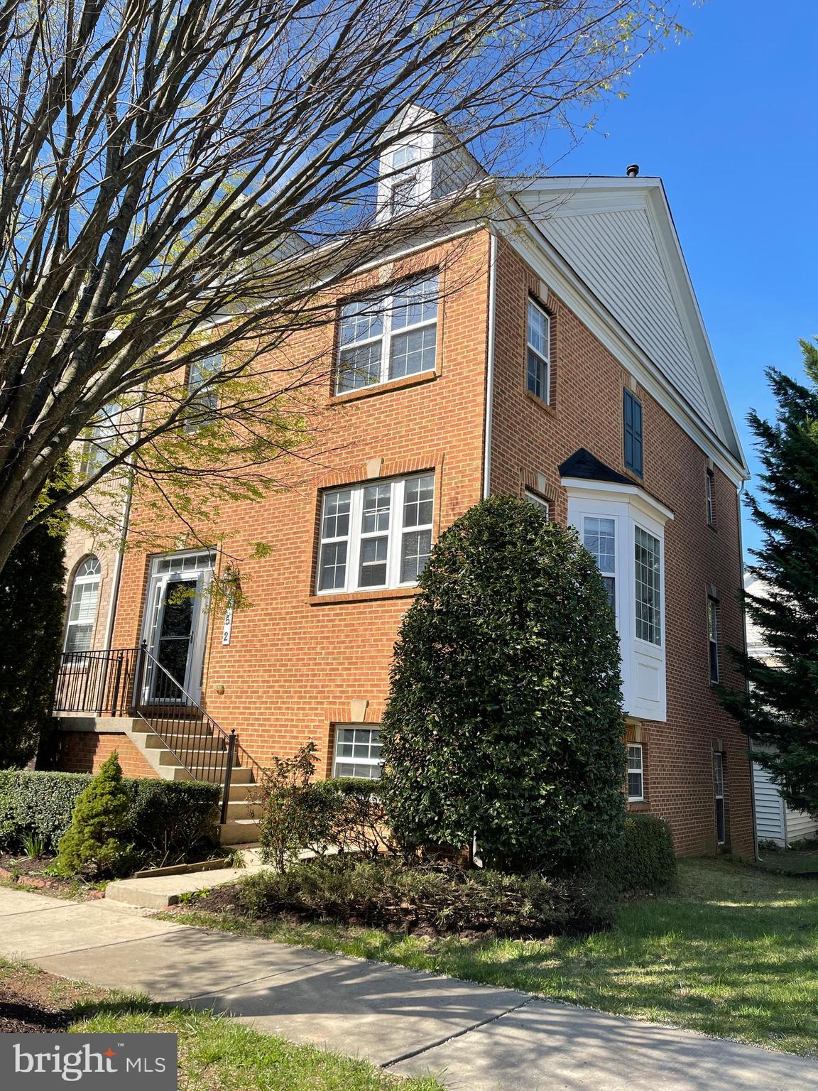 652 Cedar Spring Street Gaithersburg, MD 20877 - Photo 1 of 39 Gallery Image 1