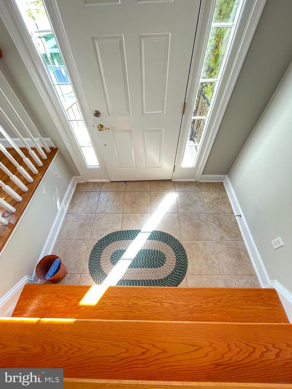 652 Cedar Spring Street Gaithersburg, MD 20877 - Photo 3 of 39 Gallery Image 3