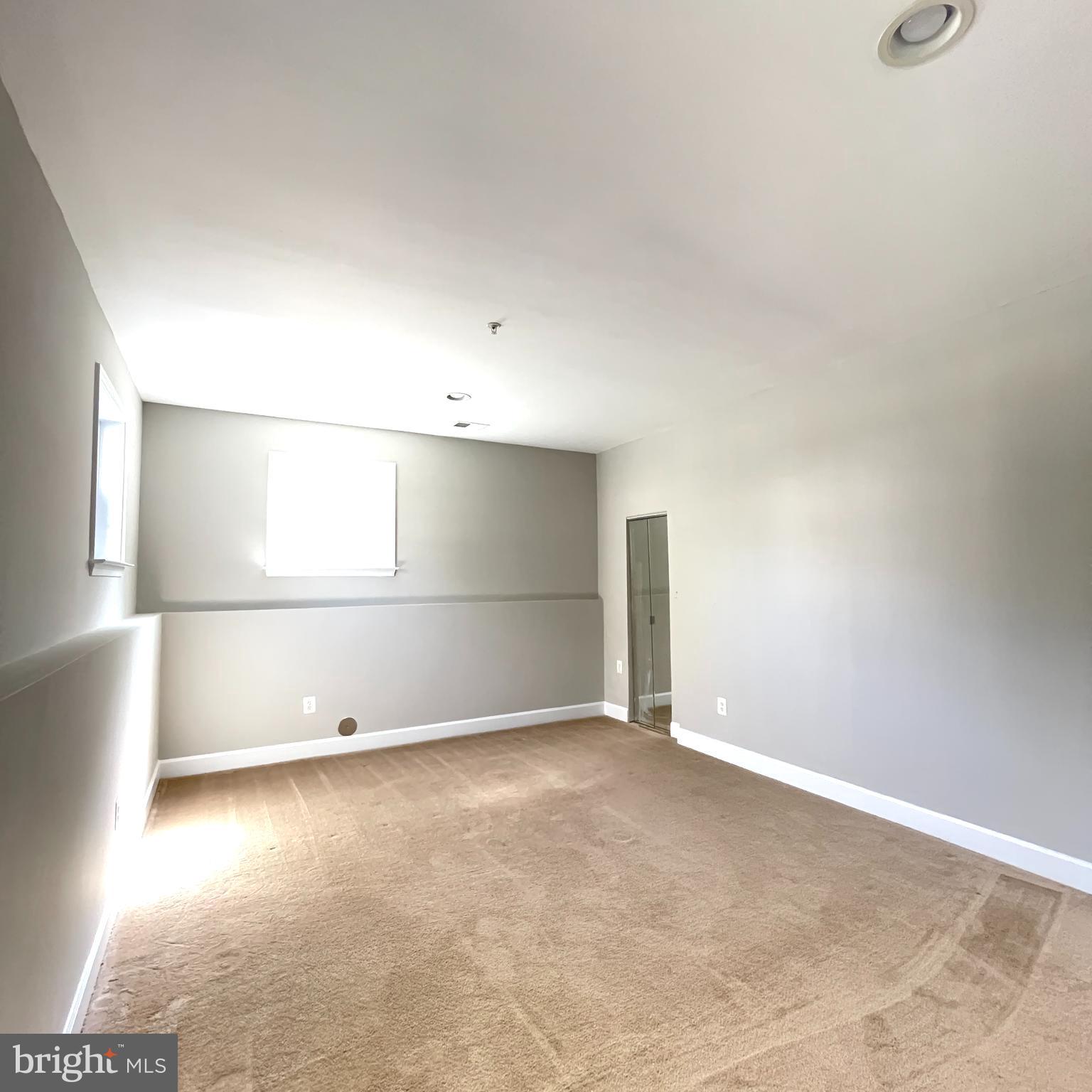 652 Cedar Spring Street Gaithersburg, MD 20877 - Photo 31 of 39 Gallery Image 31