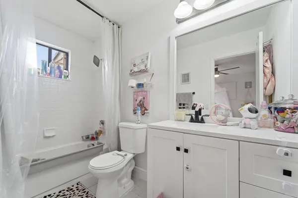 $2,500 | 644 Northeast 195th Street, Miami, FL 33179
