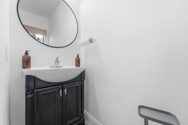 $2,500 | 644 Northeast 195th Street, Miami, FL 33179