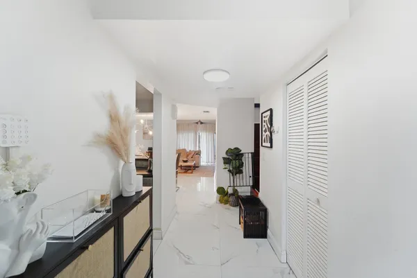 $2,500 | 644 Northeast 195th Street, Miami, FL 33179